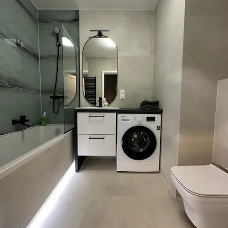 Manufaktura Old Jewish District2 *