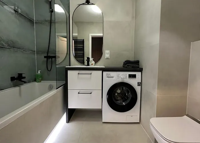 Manufaktura Old Jewish District2 *